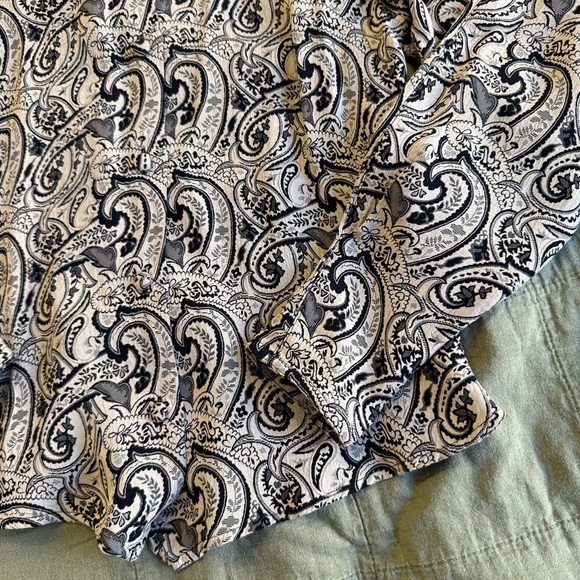 Jac dale | vintage women's xsmall-small cream Paisley Print Blouse with collar - Picture 2 of 5